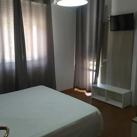 فندق مبيت وإفطار Primo Sole كوبرا ماريتيما